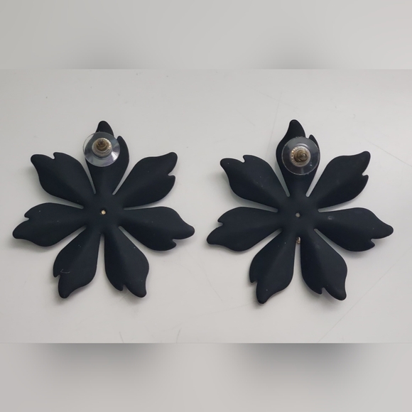 Matte Black Floral Earrings - Picture 2 of 3